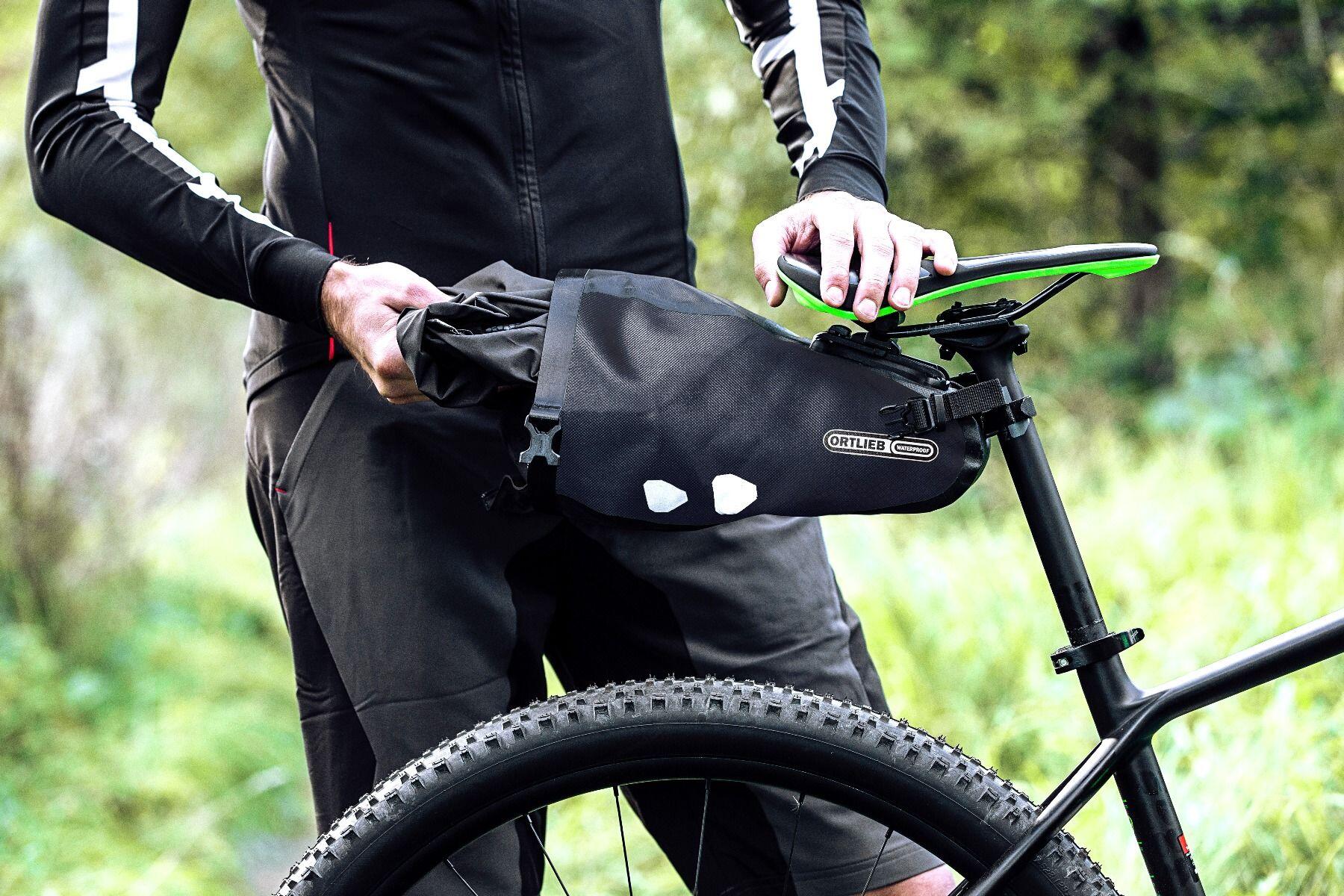 Cyklistická podsedlová brašna Ortlieb Saddle-Bag Two Černá 3/5