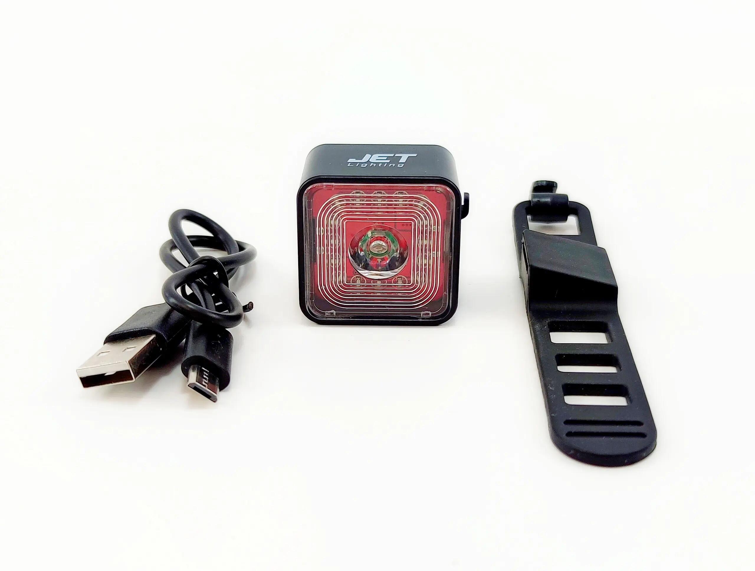 Lampa tył JET AU136R "CUBE" 30-120 lumenów USB 3/5