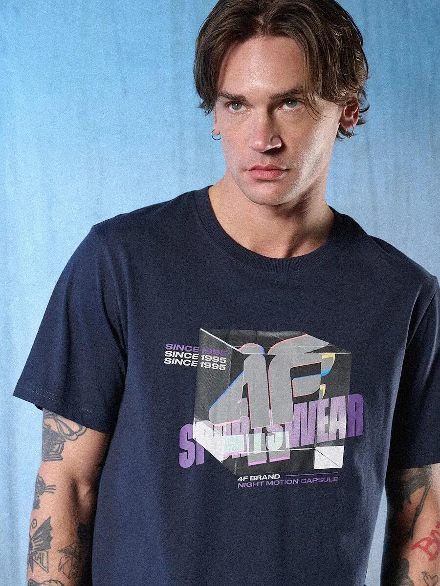 T-shirt regular z nadrukiem męski 4F 4FRSS26TTSHM3657 4/7