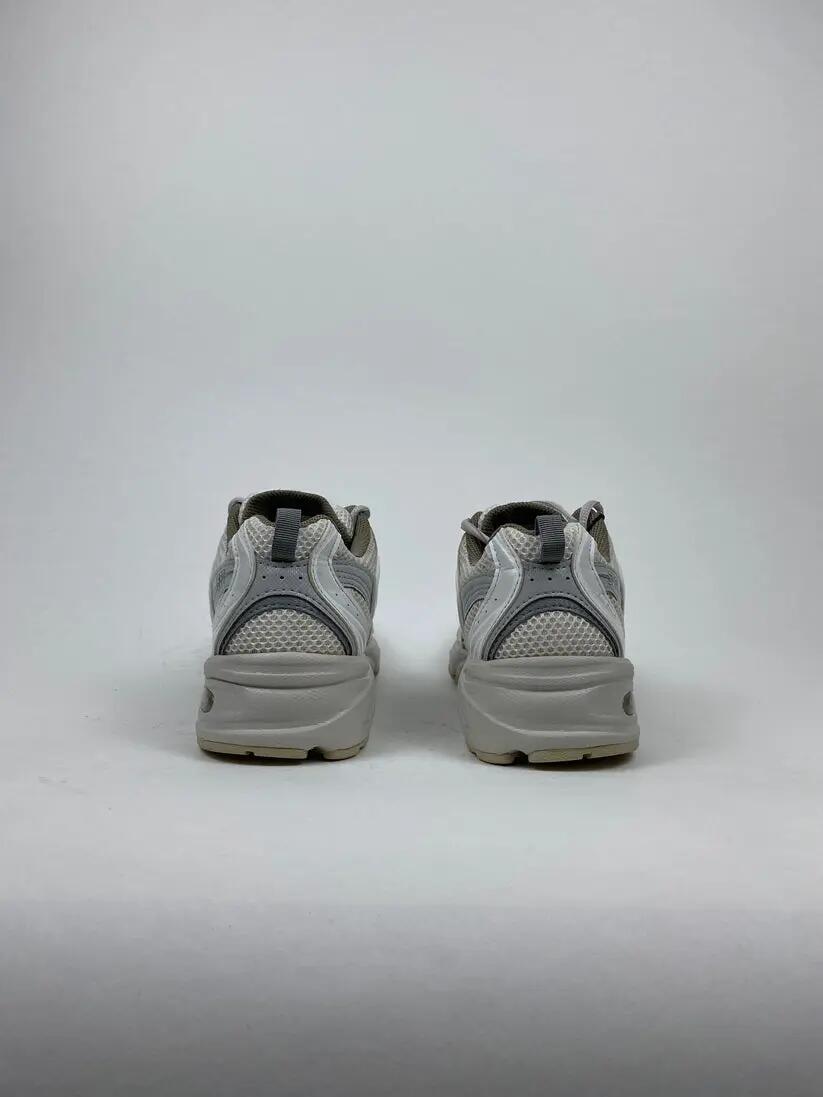 Reconditionné NEW BALANCE Baskets Femme, 530, Blanc Très Bon État 3/4