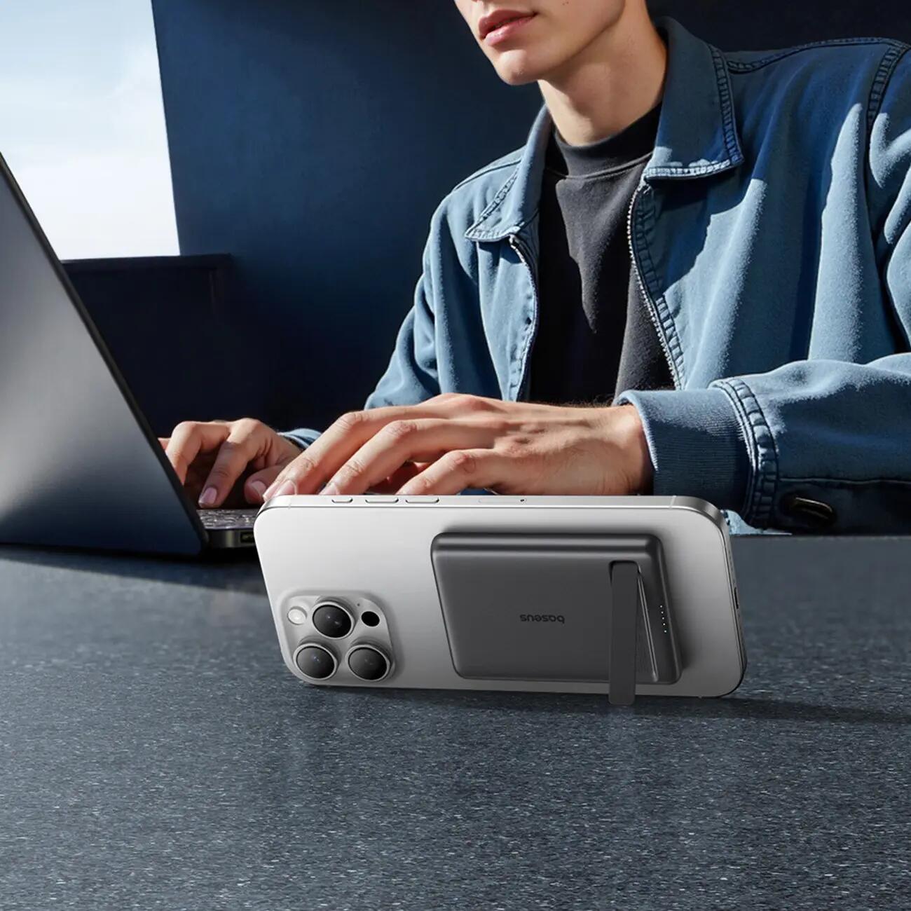 Powerbank Baseus indukcyjny z magsafe QI2 5000mAh 20W 3/7