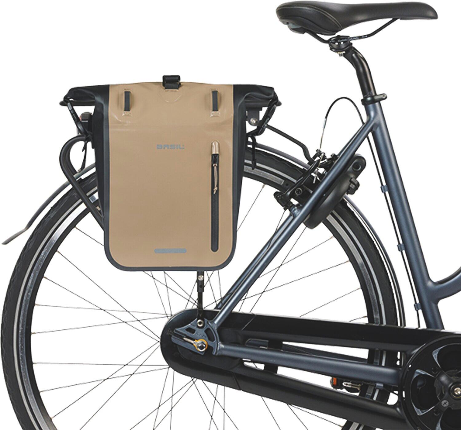 Saco traseiro Basil Rivo 15L 5/5