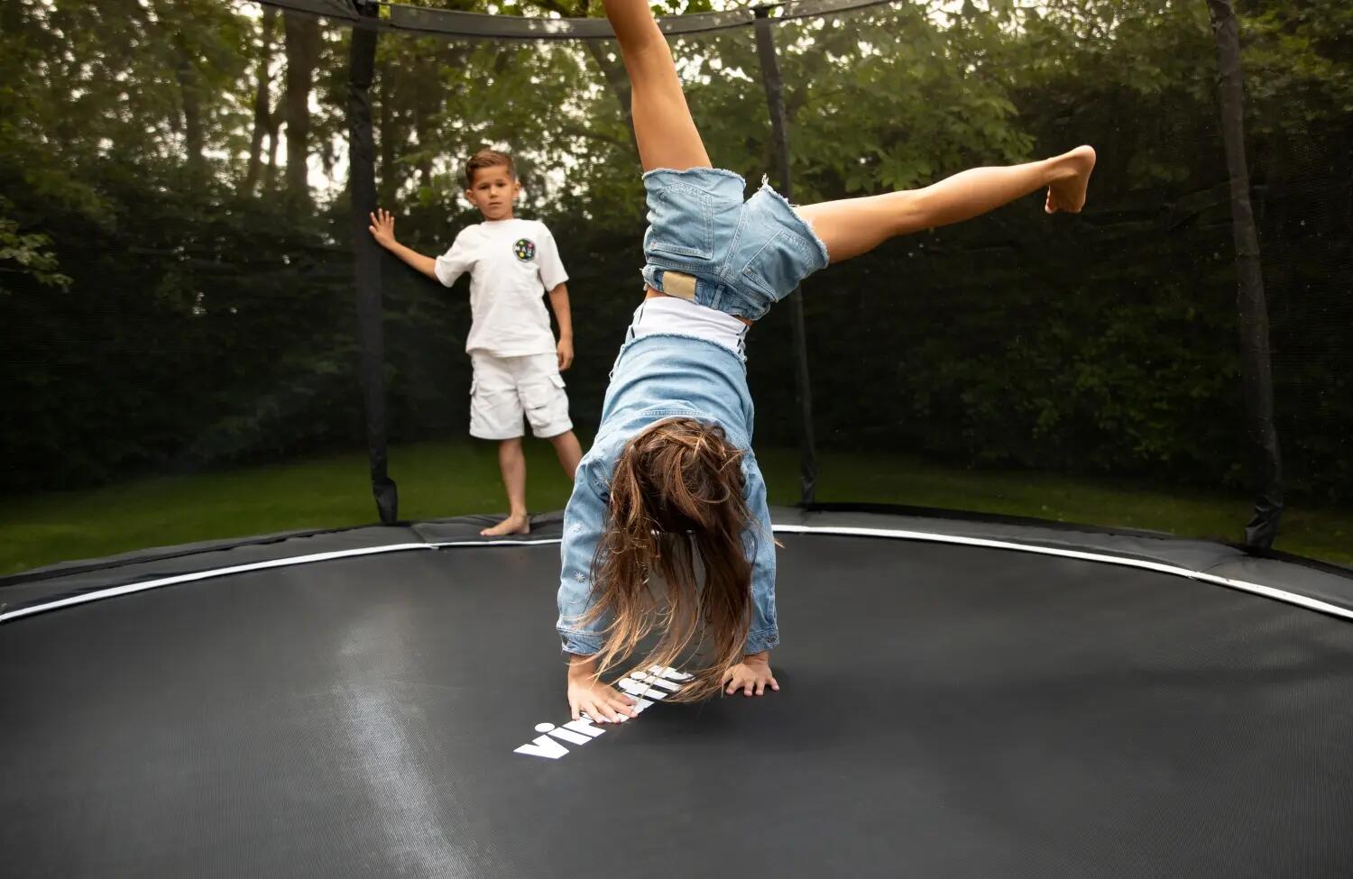 Trampolina Premium z siatką zabezpieczającą - okrągła - 251 cm 2/8