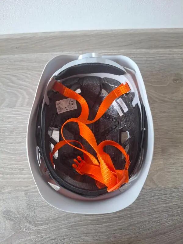 Tussen Particulieren - Helm voor klimmen en alpinisme 5/6