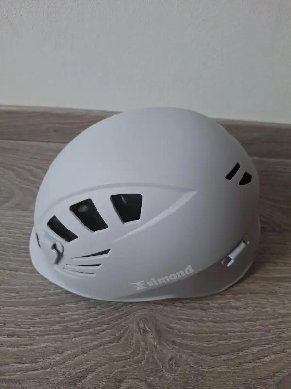 Tussen Particulieren - Helm voor klimmen en alpinisme 3/6