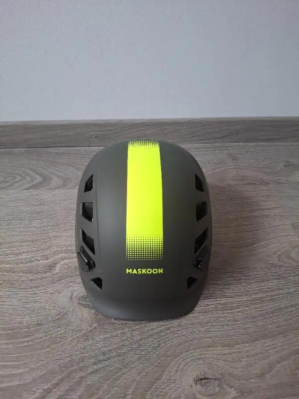 Tussen Particulieren - Helm voor klimmen en canyoning 2/7