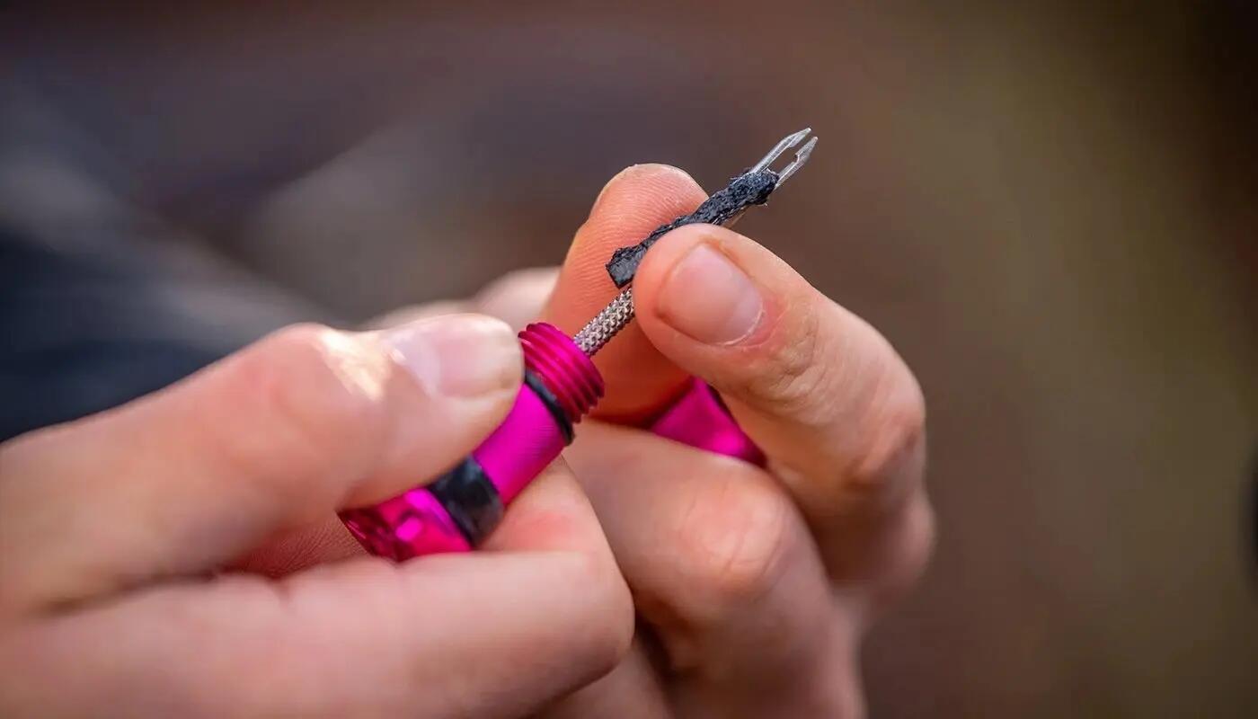 Stealth Tubeless Puncture Plugs Iridescent 4/5