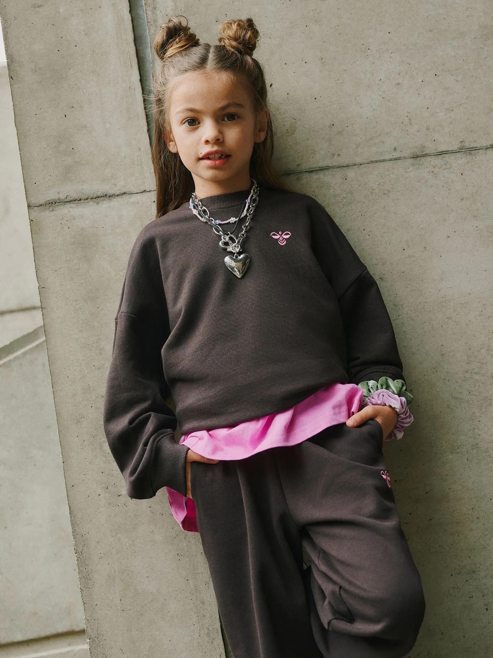 Felpa per bambini Hummel Jump Boxy 10/14