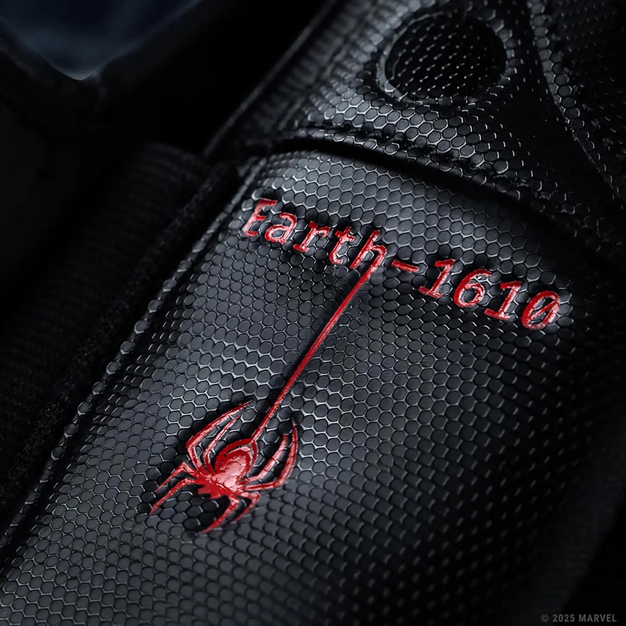 Guantoni Boxe Marvel Miles Morales Nero/Rosso 12oz 5/7
