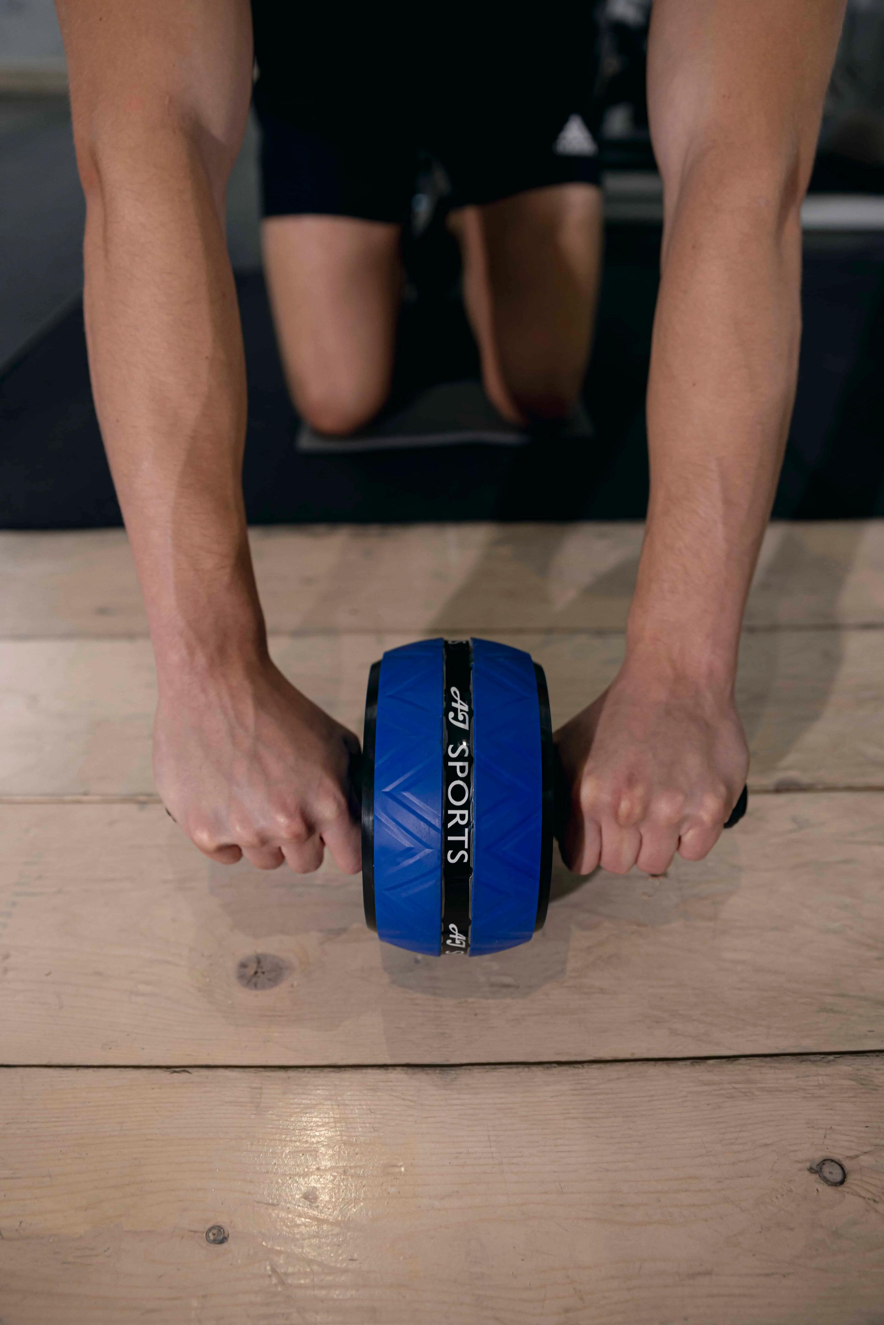 Ab wheel - Buikspiertrainer - Inclusief kniemat 6/7