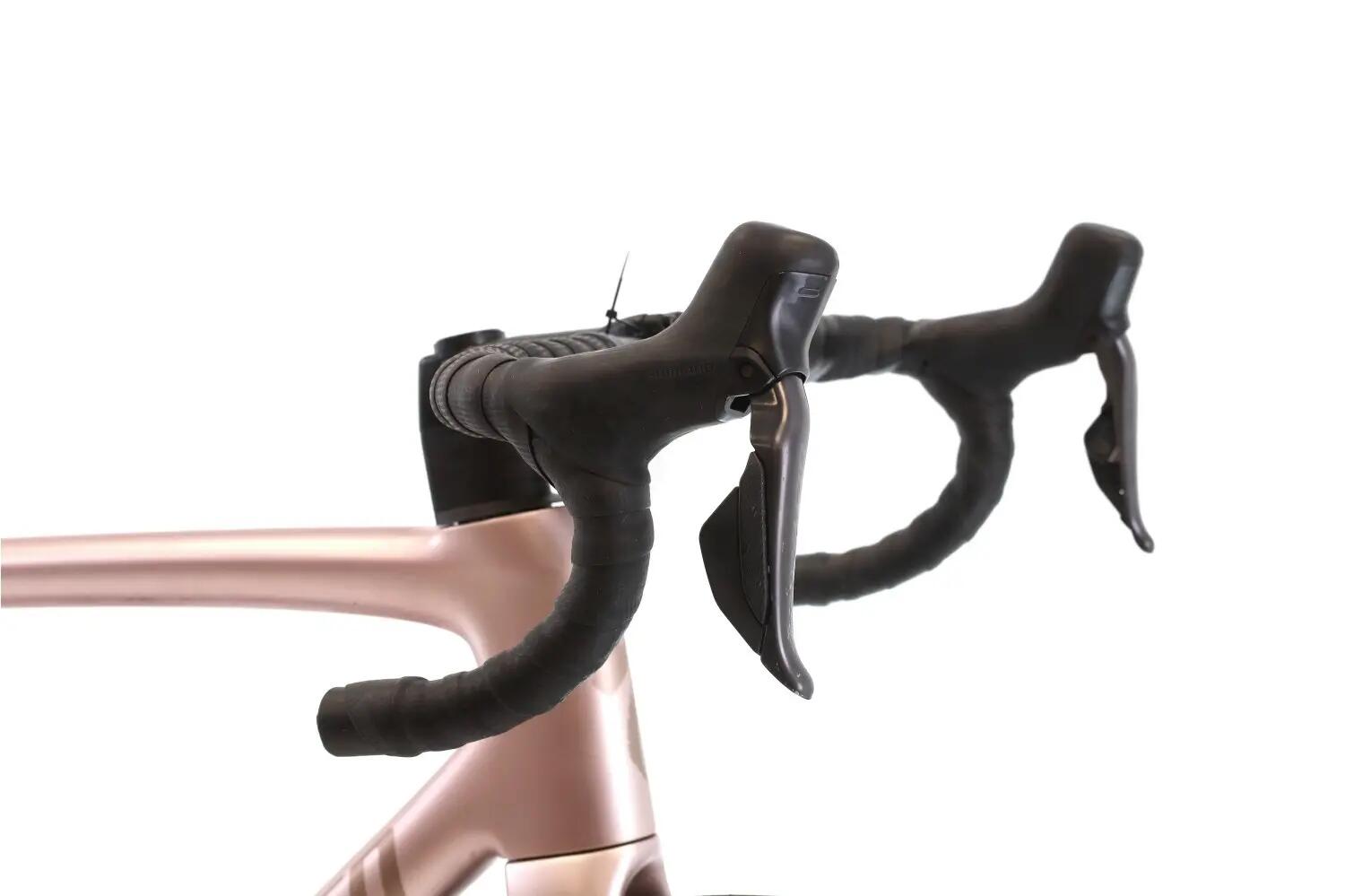 Bici strada ricondizionata ·  Tarmac SL8 Expert Di2 12V · Ottimo stato 6/8
