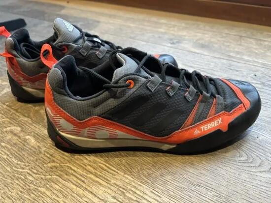 Tussen Particulieren - Adidas Terrex wandelschoenen