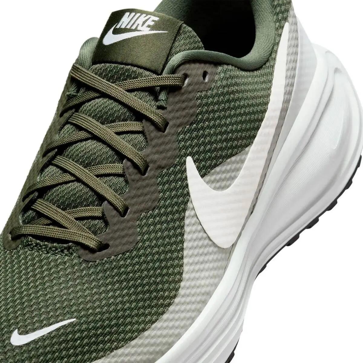 Buty sportowe męskie Nike Revolution 8 4/7
