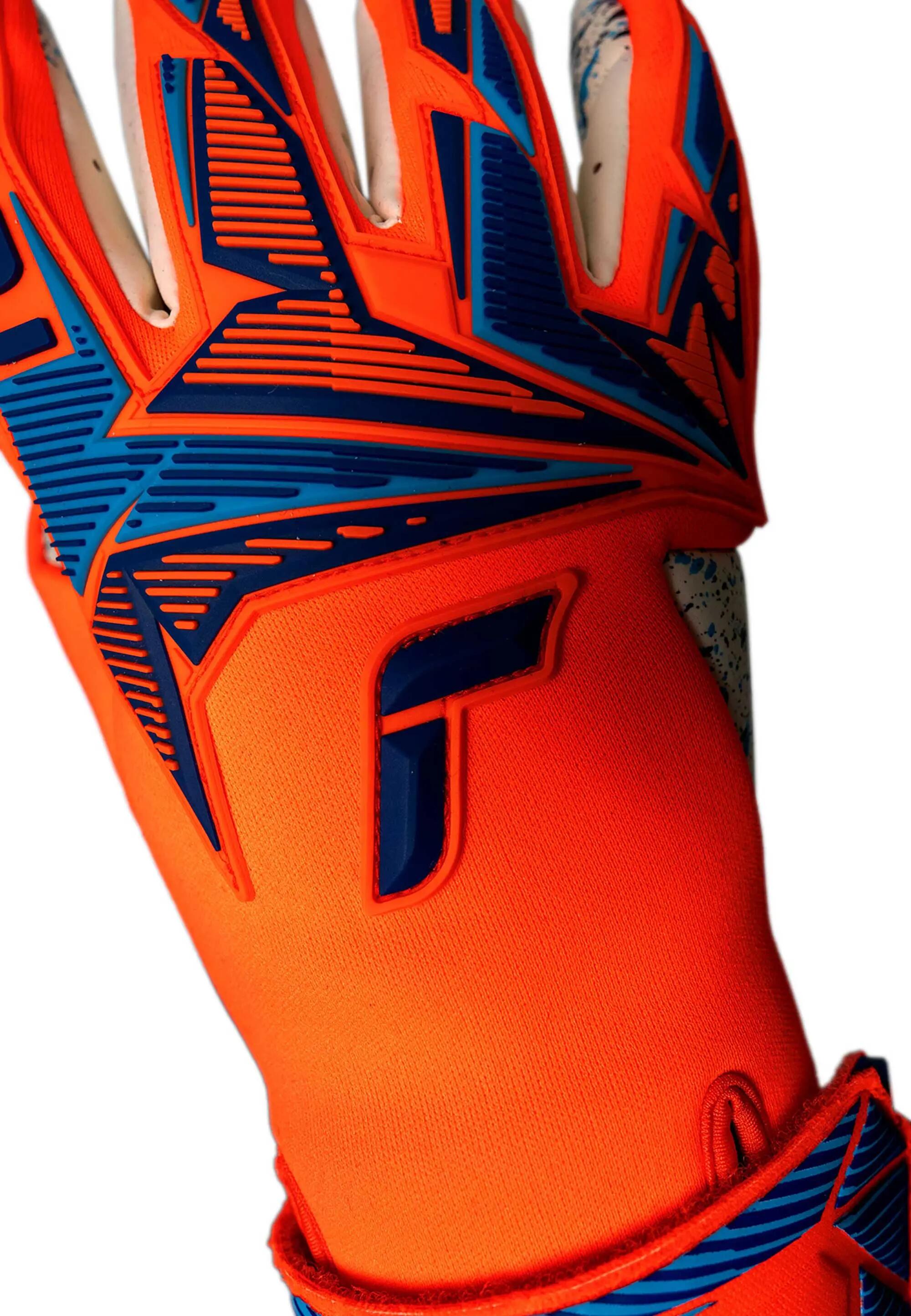 Guanti portiere Reusch Attrakt Freegel Fusion Unai Simon Coupe du Monde 2026 8/15