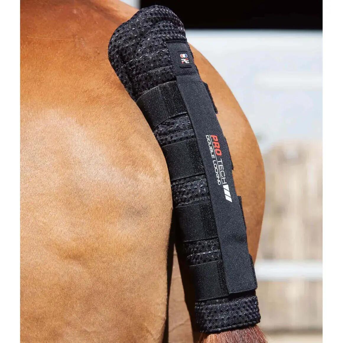 Quilted Tail Guard with double lock Premier Equine 4/4