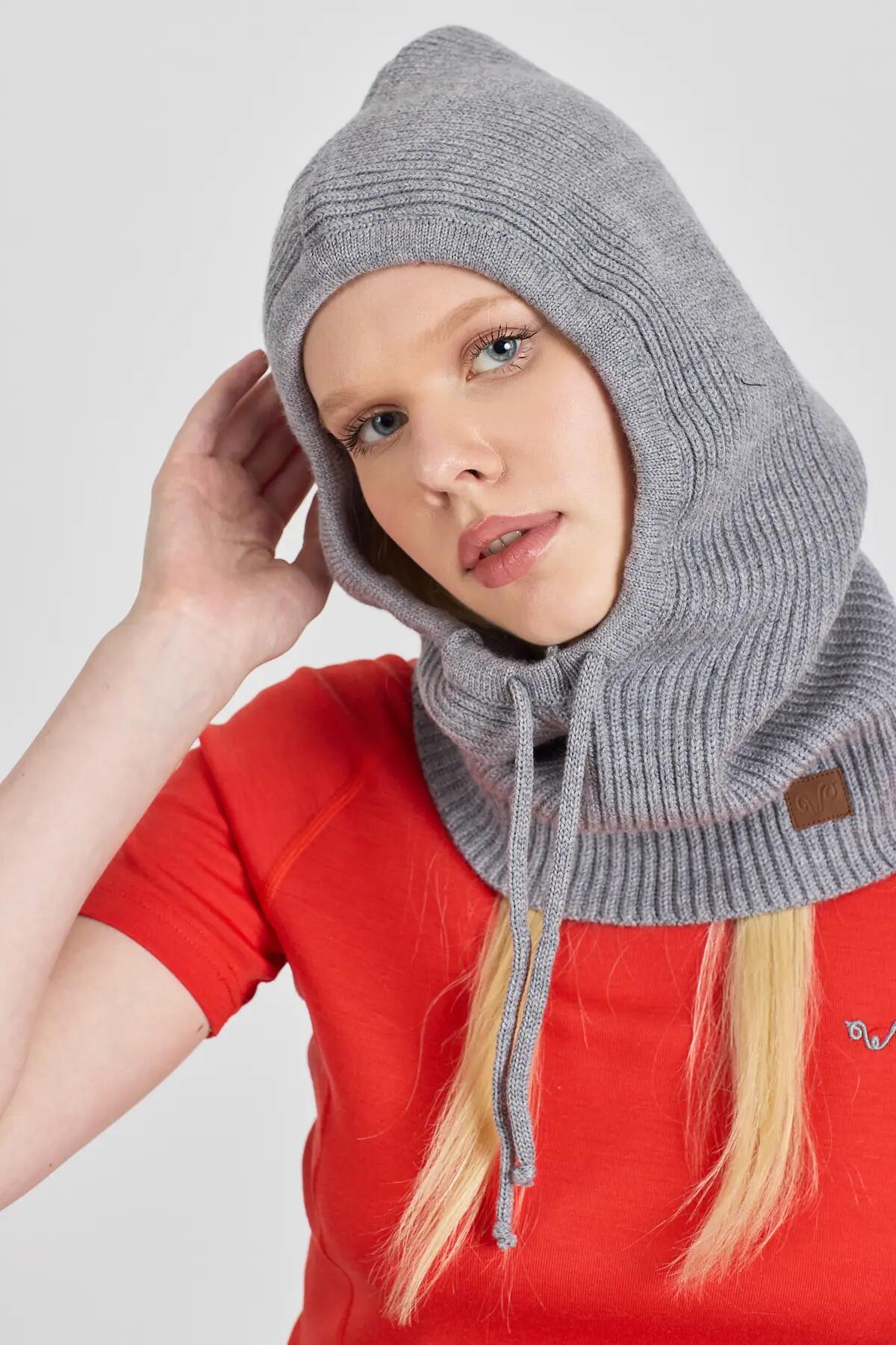 Fjara - Komin z Kapturem z Wełny Merynosów (Unisex) Szary 2/3