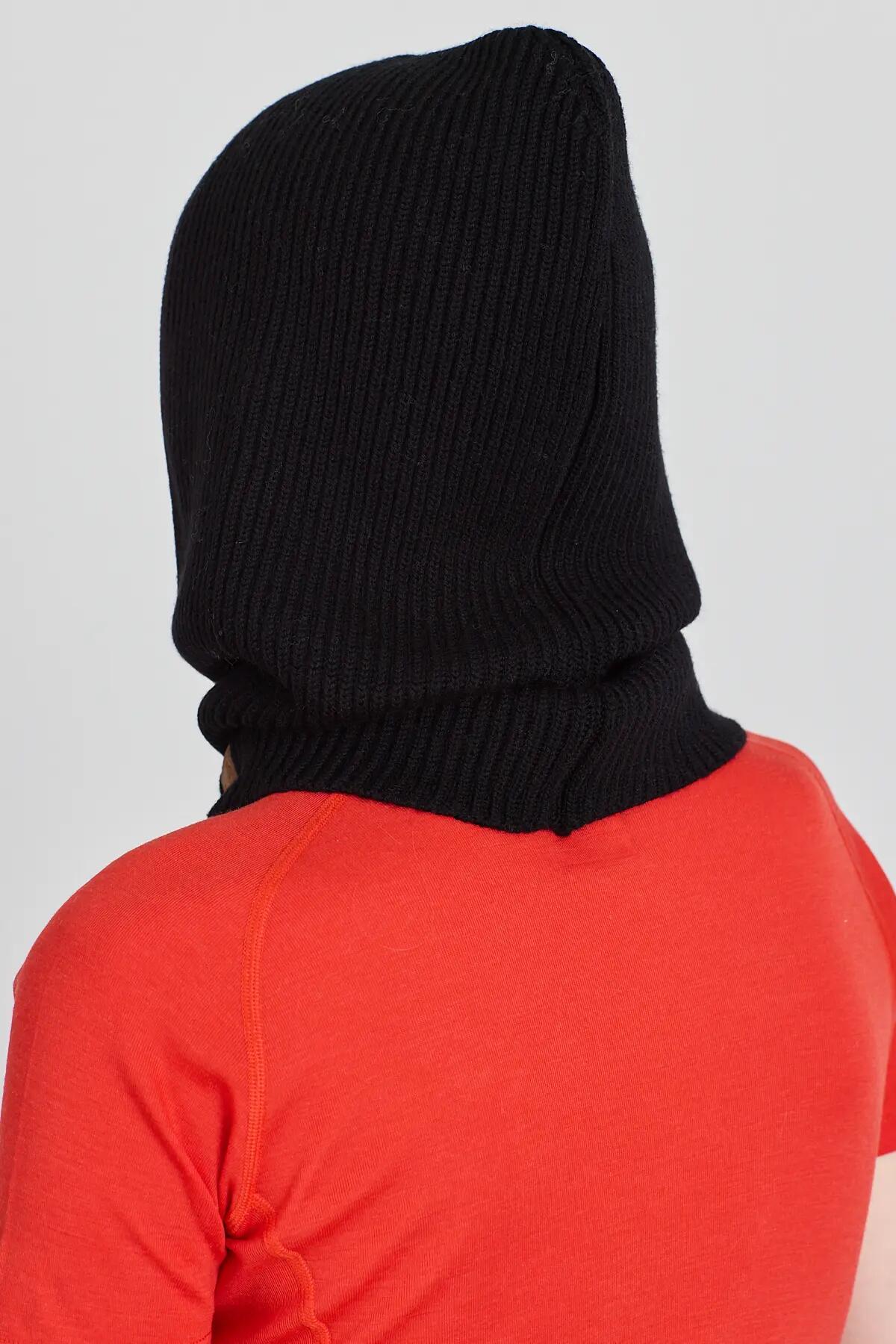 Fjara - Komin z Kapturem z Wełny Merynosów (Unisex) Czarny 3/3