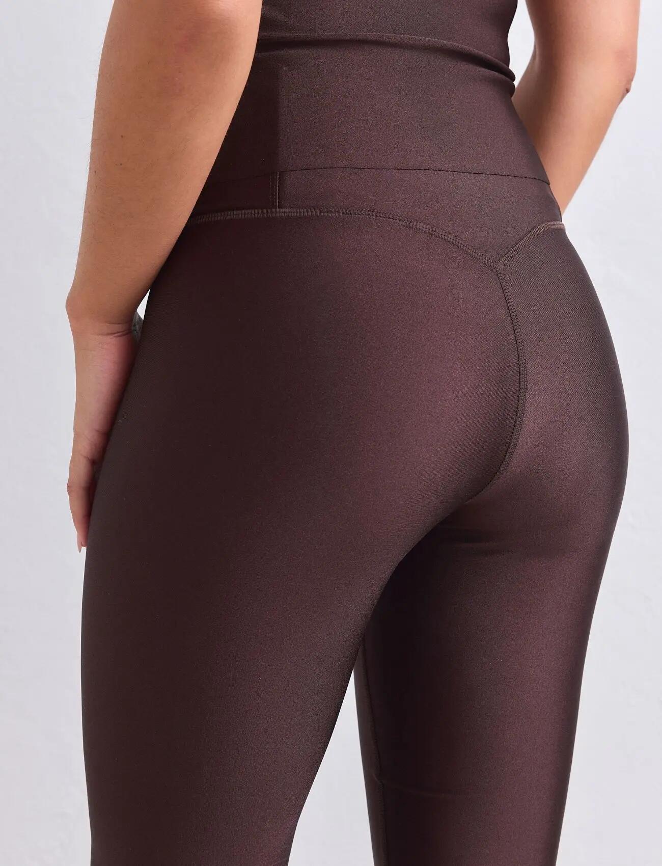 Mujer Mallas Cintura Alta Efecto Brillo Chocolate 3/6
