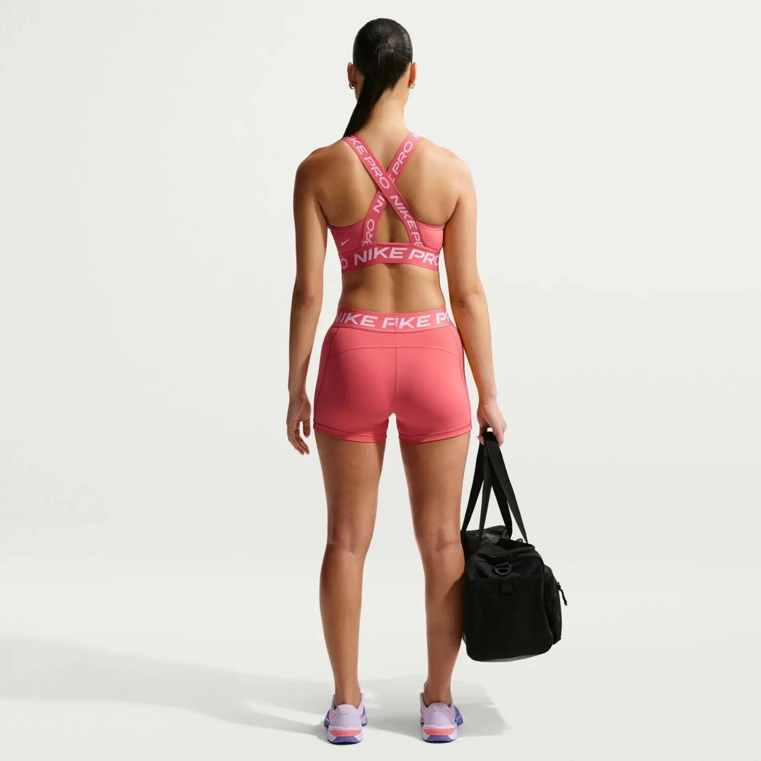 Pantalón corto Nike para mujer de tiro medio 3 4/4