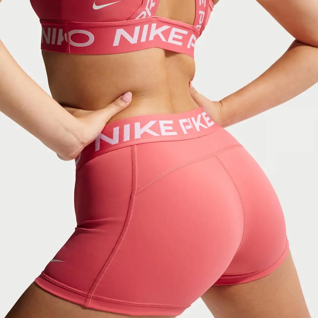 Pantalón corto Nike para mujer de tiro medio 3 2/4