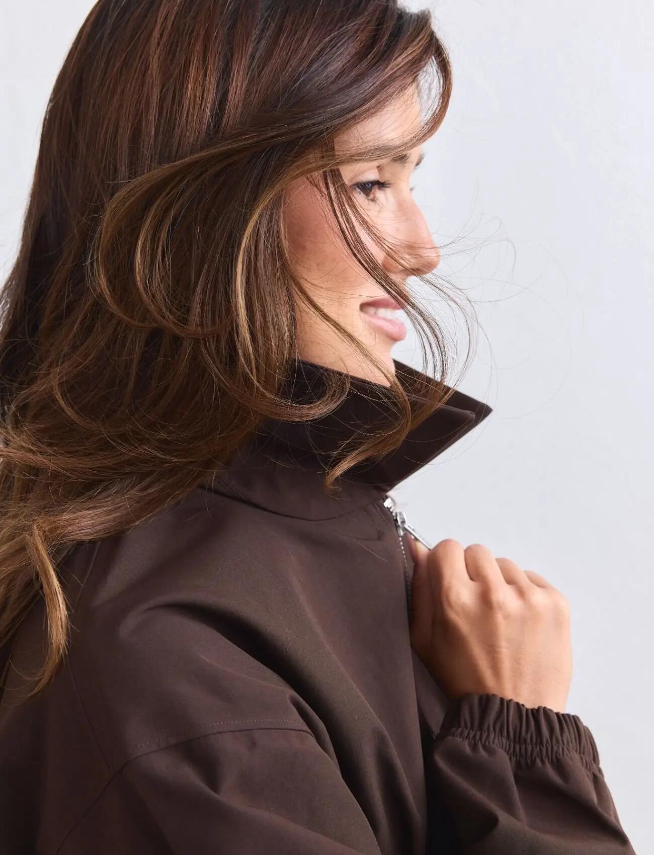 Mujer Chaqueta Impermeable Cremallera 2 Vías Cintura Ajustable Marrón Chocolate 6/7