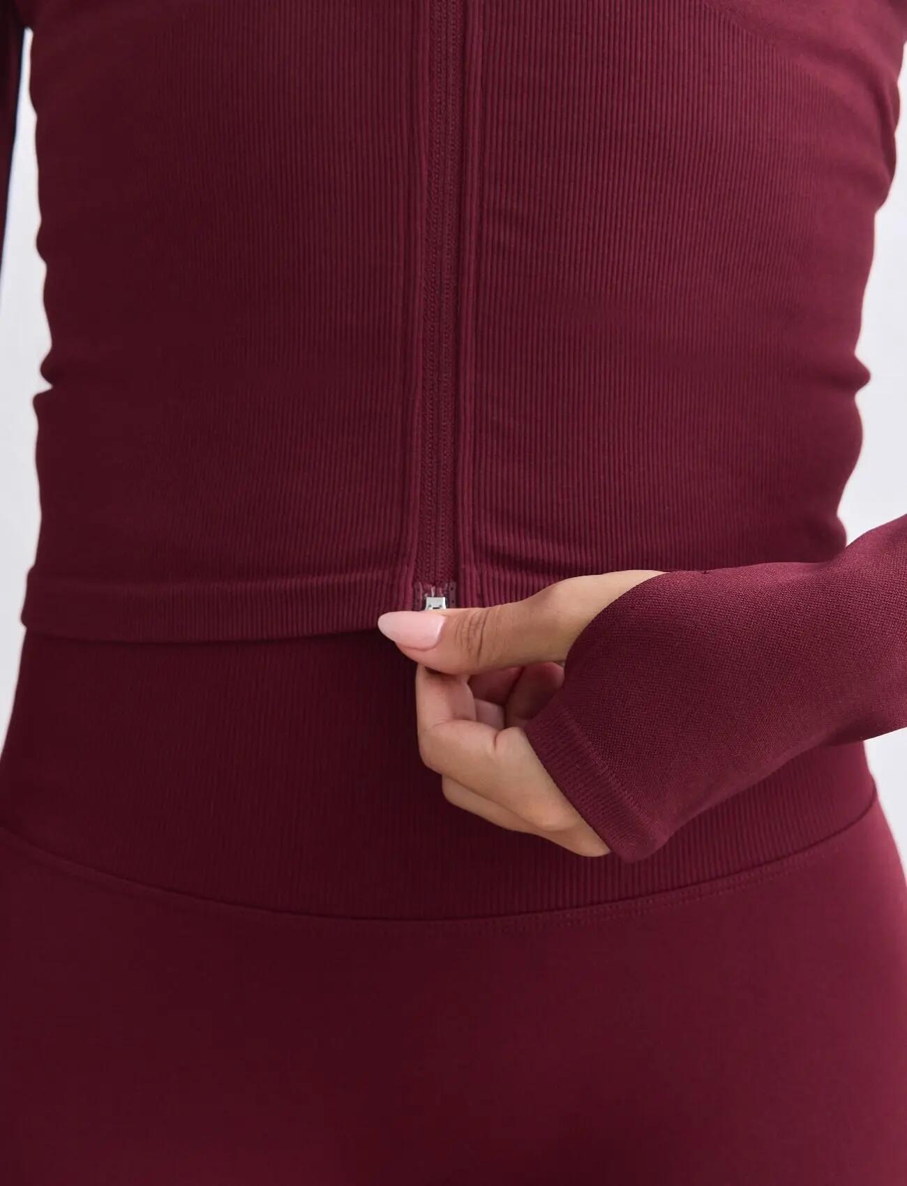 Femme Veste zippée Manches longues Sans coutures Ajustée Shape Rouge merlot 4/7