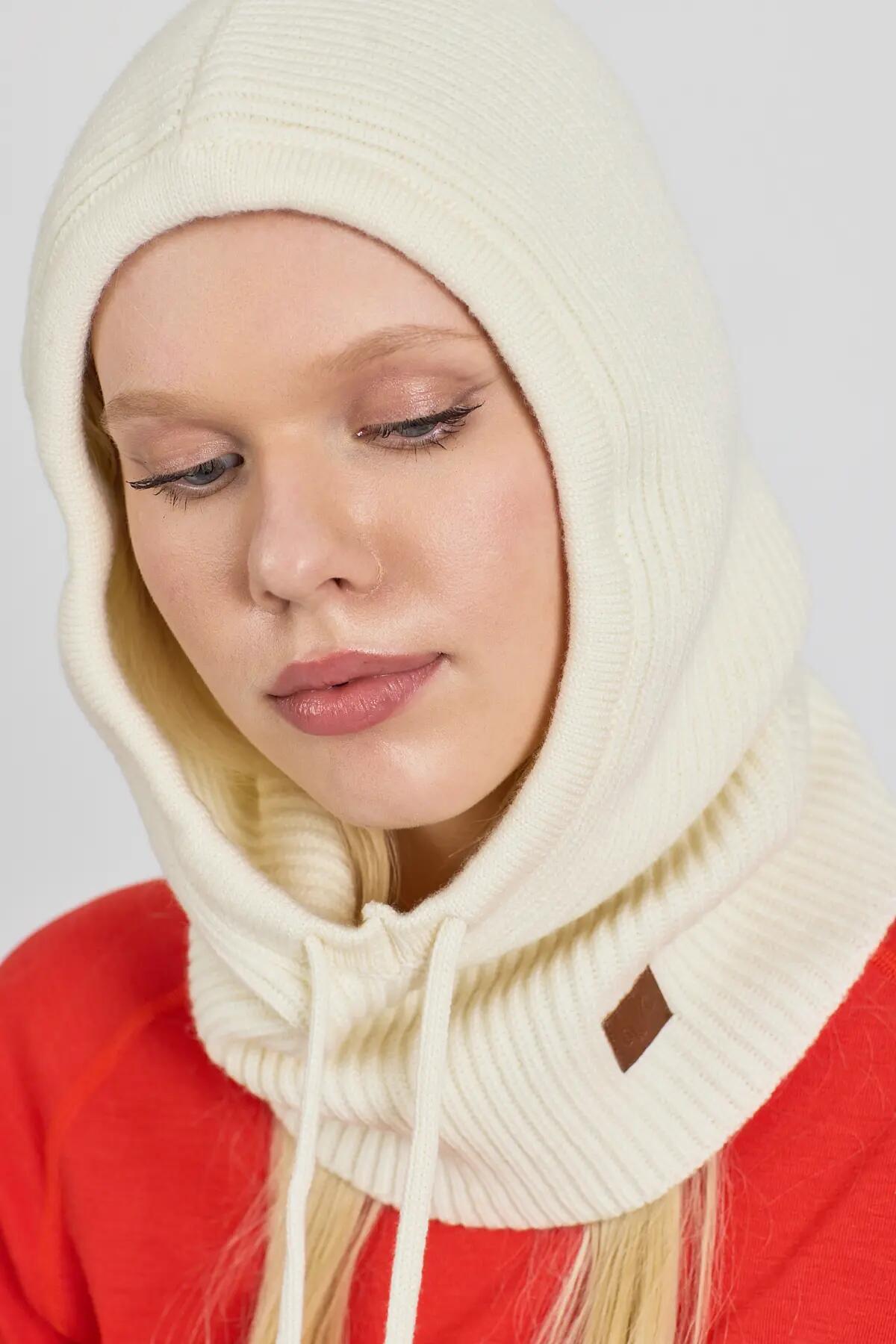 Fjara - Komin z Kapturem z Wełny Merynosów (Unisex) Ecru 2/3