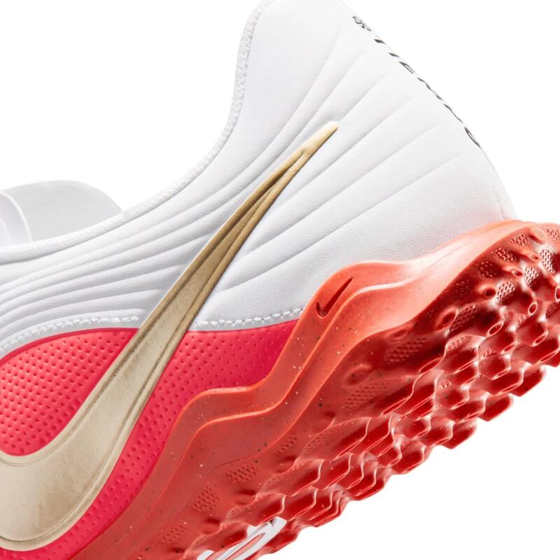 Ghete fotbal Nike Tiempo Maestro Club TF