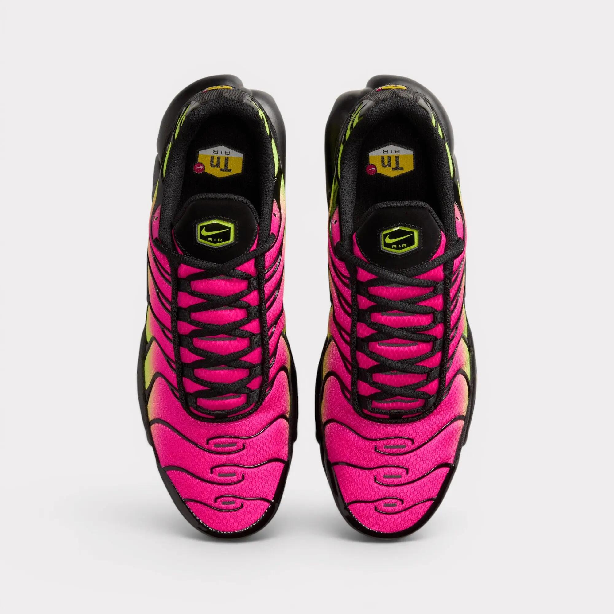 Nike Air Max Plus - Hyper Pink 5/7