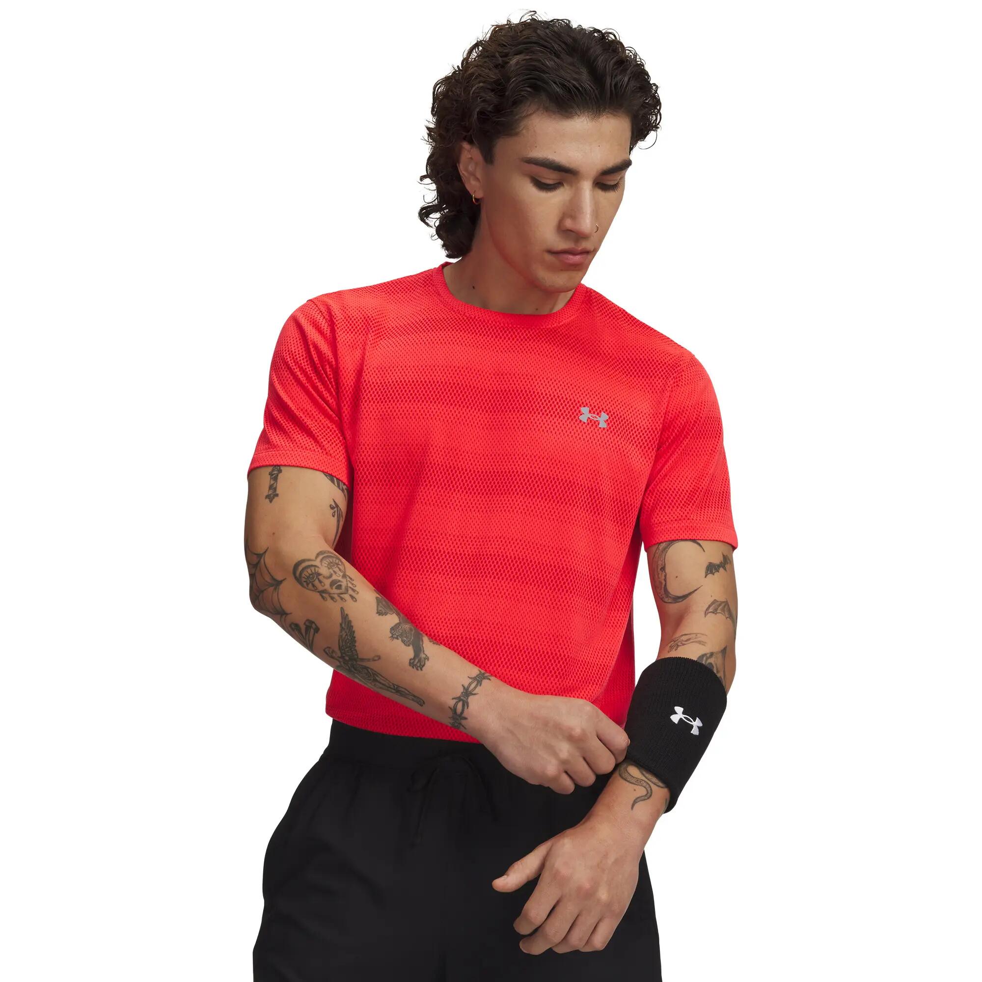 UNDER ARMOUR picture