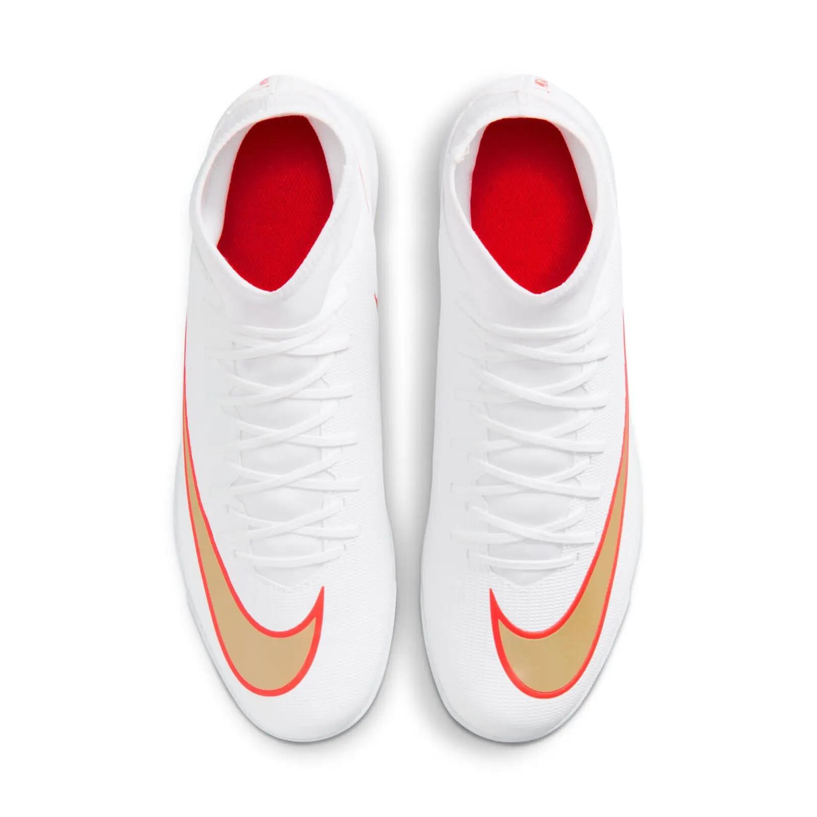 Labdarúgó cipő Nike Mercurial Superfly 11 Club TF 6/10