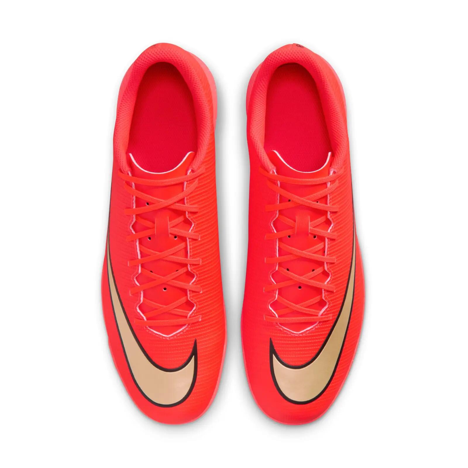 Labdarúgó cipő Nike Mercurial Vapor 17 Club TF 6/10