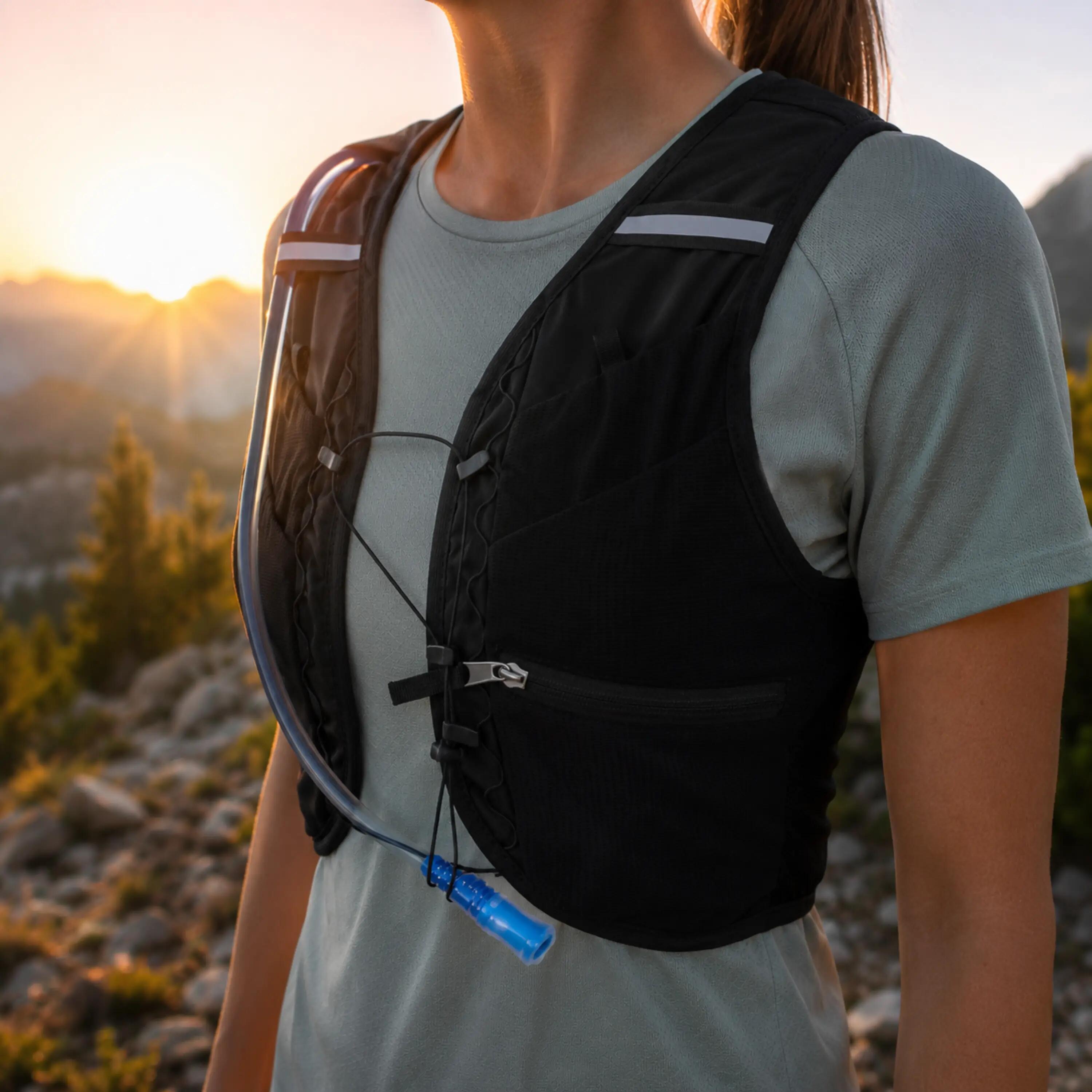 RUN Active 4 Hardloopvest - Lichtgewicht - Drinkvest - Zwart 6/7