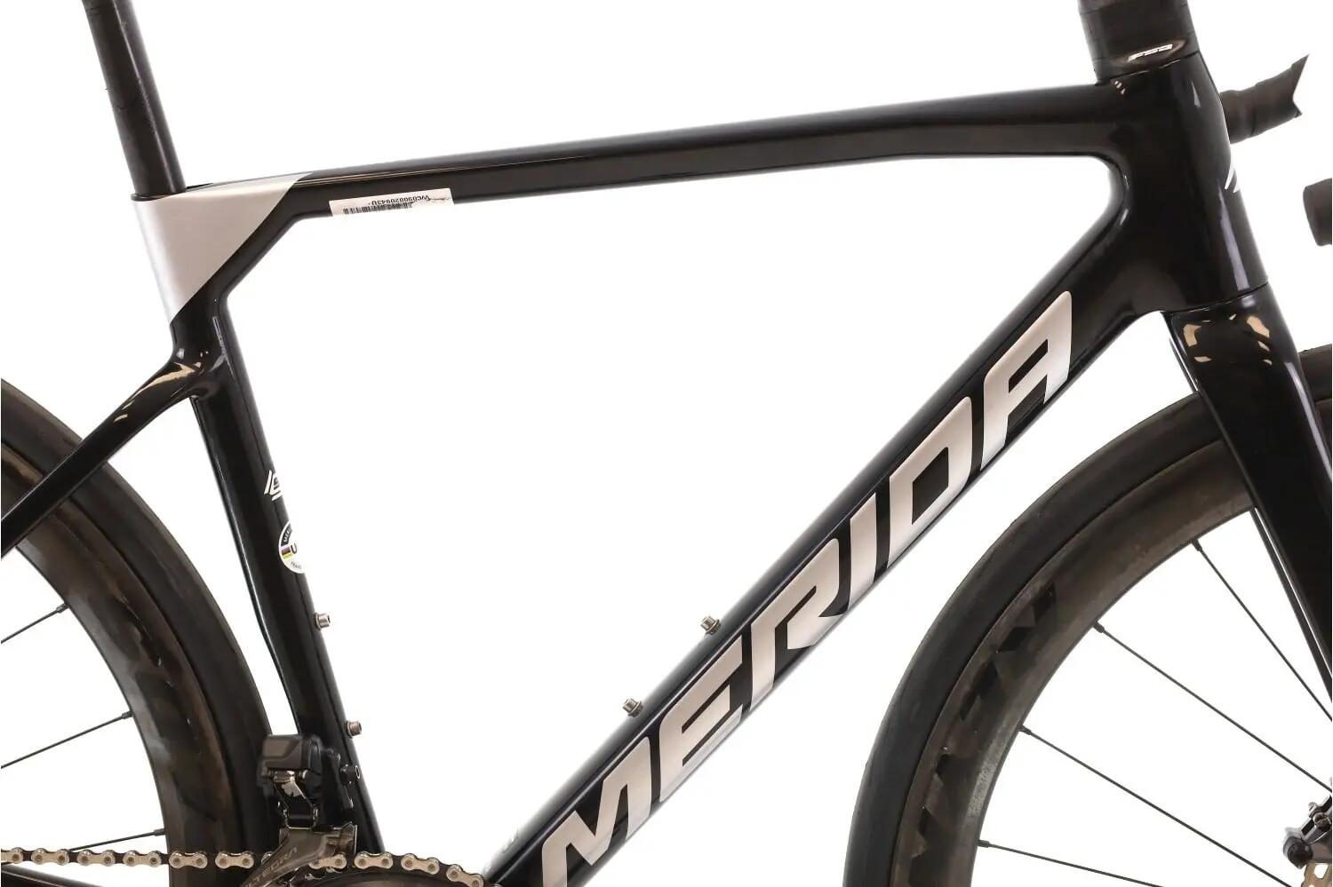 Bici strada ricondizionata ·  Scultura 8000 Di2 12V · Ottimo stato 2/8