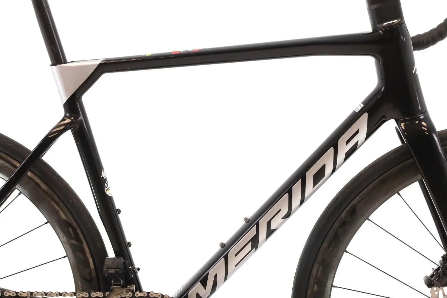Bici strada ricondizionata ·  Scultura 8000 Di2 12V · Ottimo stato 2/8