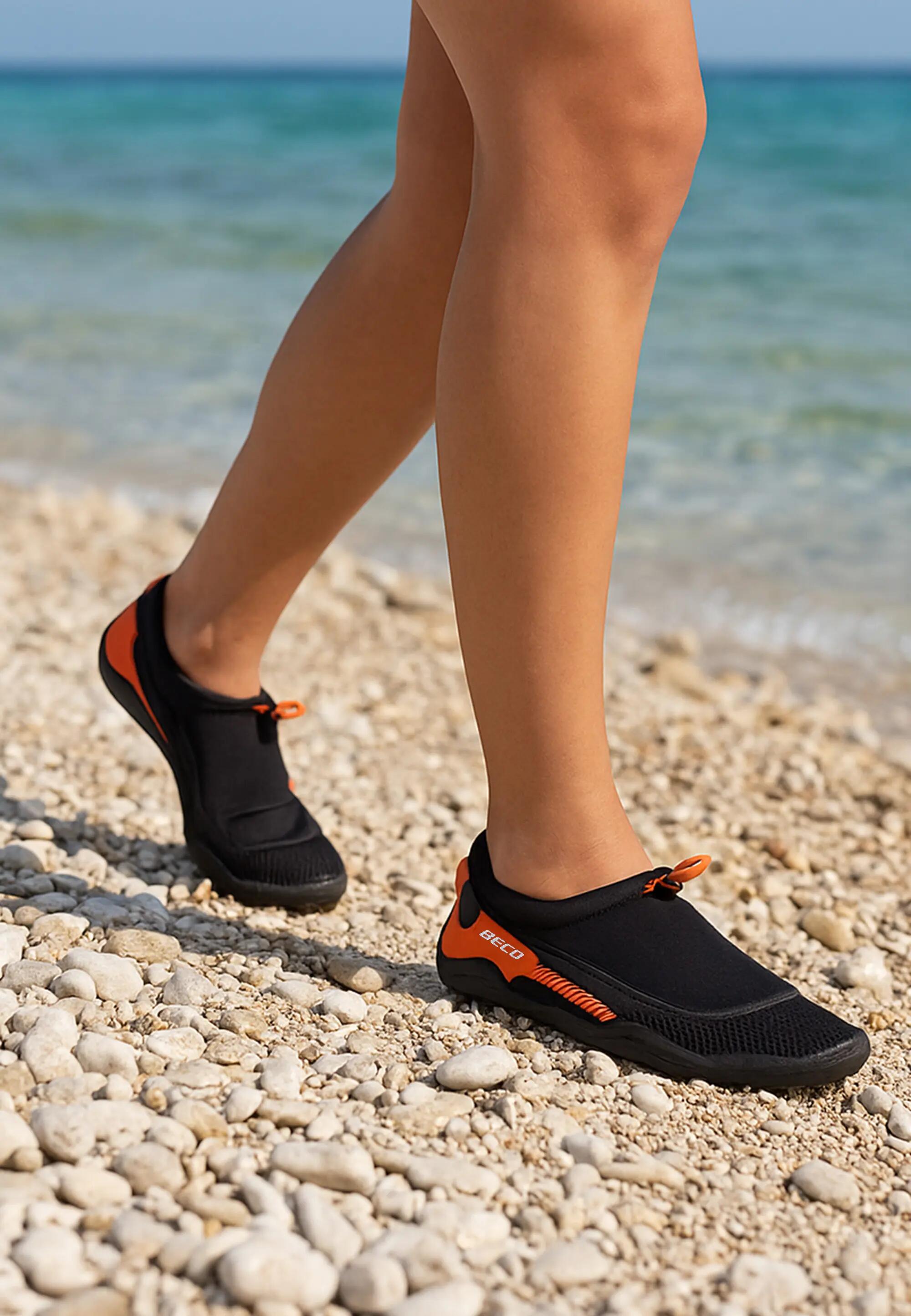Beco Chaussures d'eau en néoprène Plage | Noir/orange 10/10