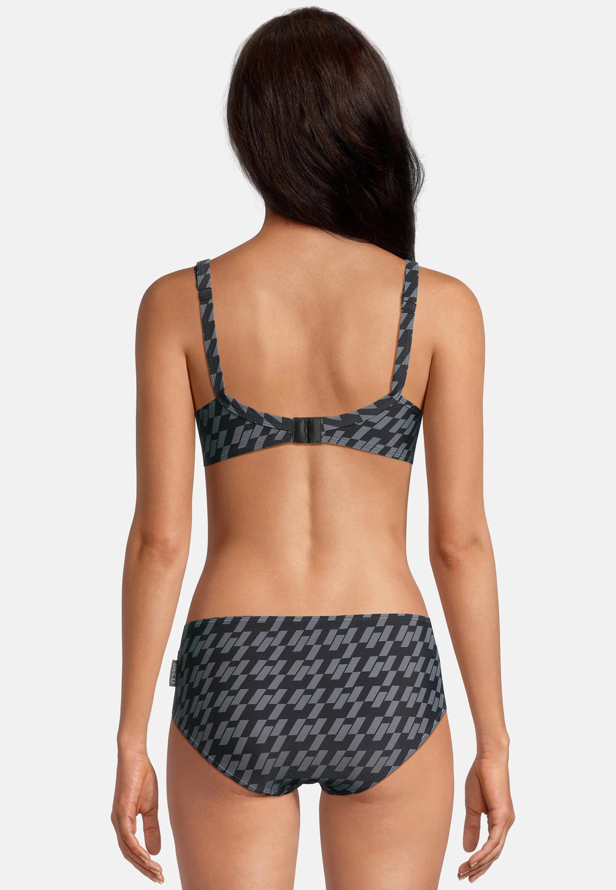 Bikini Zebra Vibes 6/10