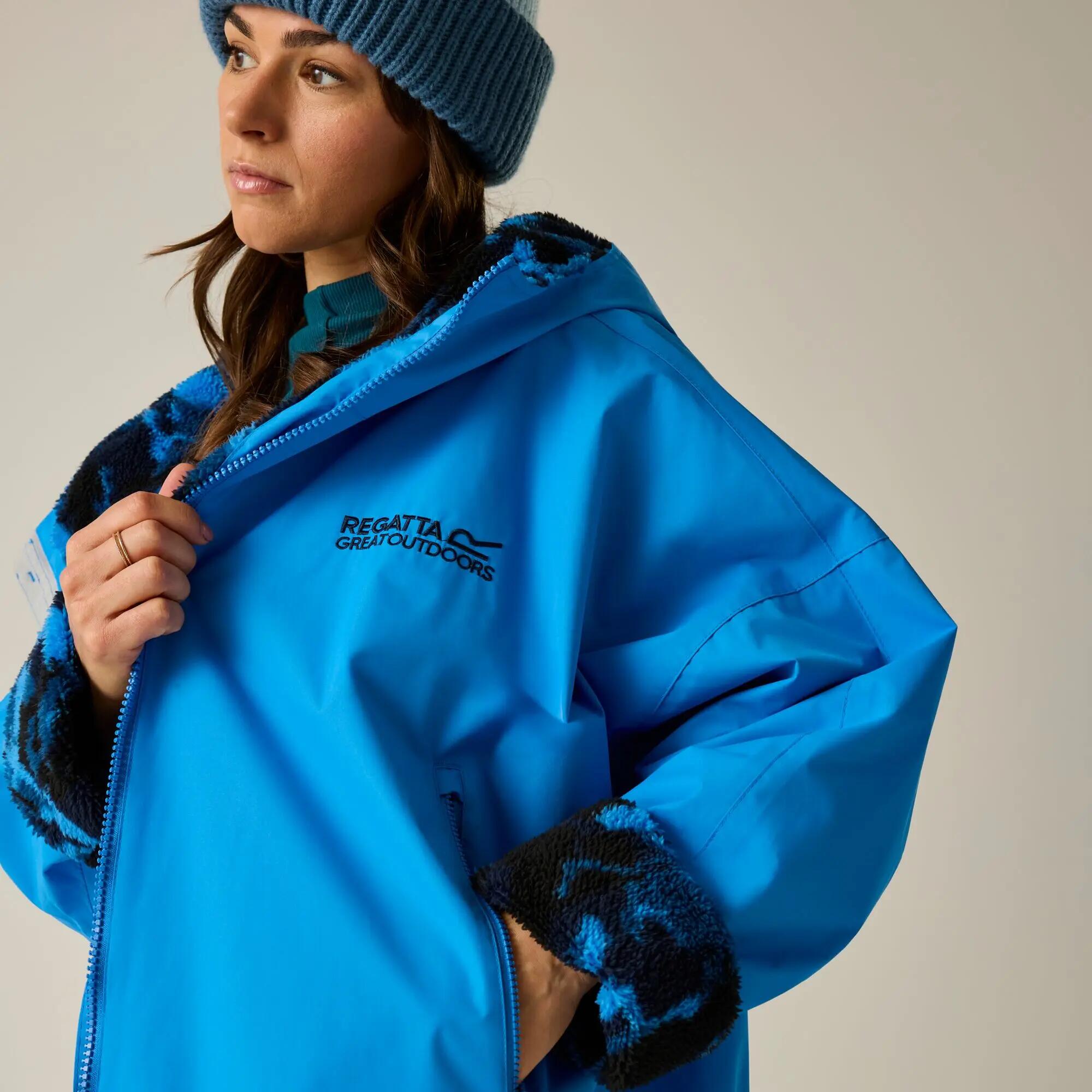 Bata impermeable para cambiar para adultos 2/15