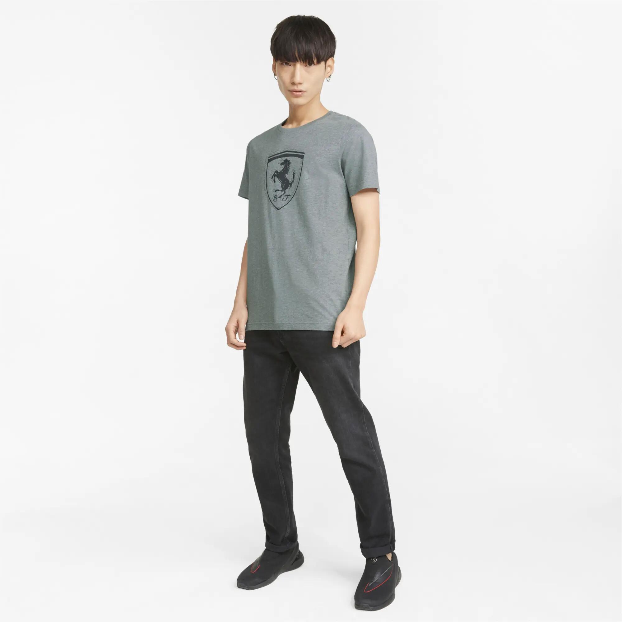 Camiseta masculina Puma Ferrari Race Tonal Big Shield cinza tamanho M 7/8