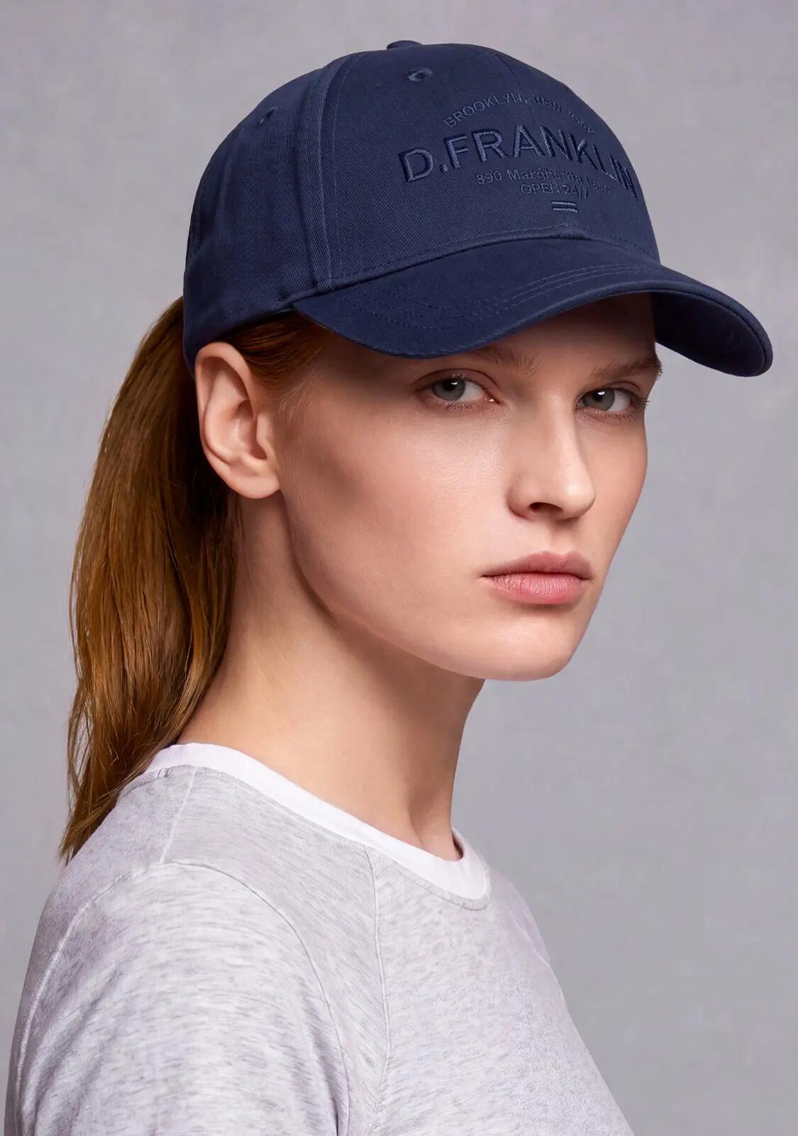 Gorra Brooklyn Unisex Color Azul Marino 4/5