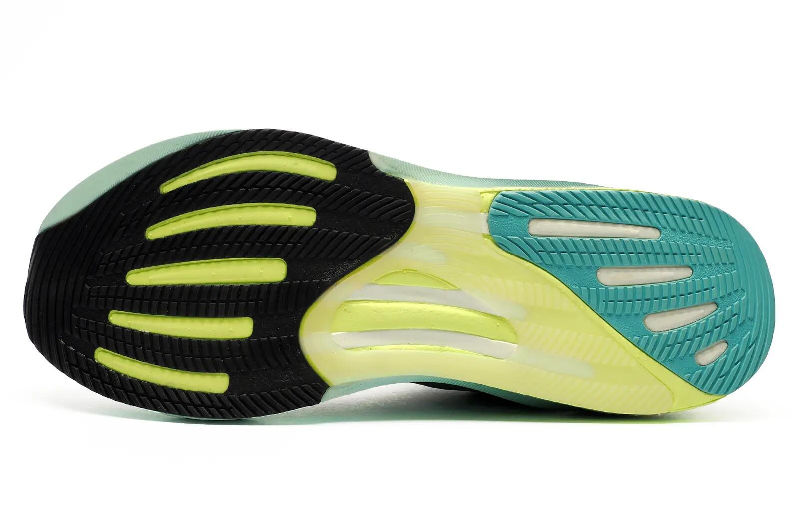 Tênis de corrida Adidas modelo JQ7701 para homem 4/5