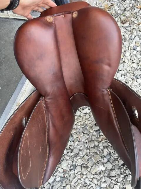 Entre Particuliers - Selle IKONIC brune cuir taille 17 4/5