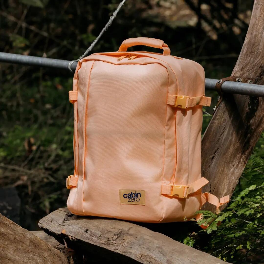 Cestovní batoh CabinZero Classic 44L 5/13