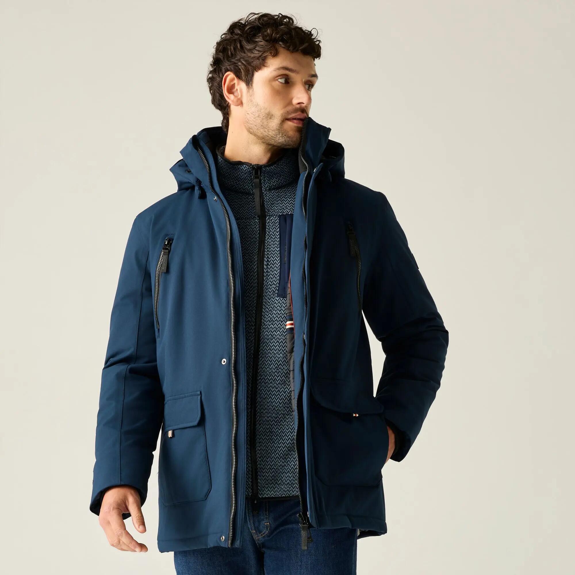 REGATTA picture