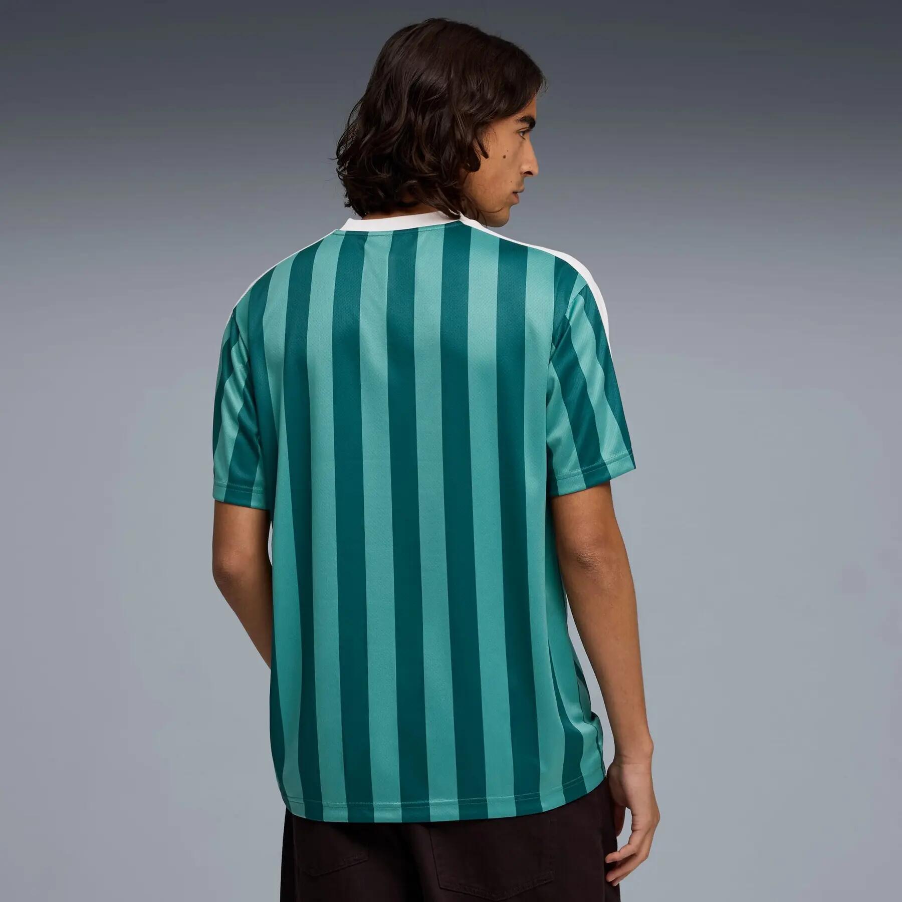 Puma ESS T7 RELAXED STRIPED FOOTBALL turquoise heren T-shirt maat XL 4/5