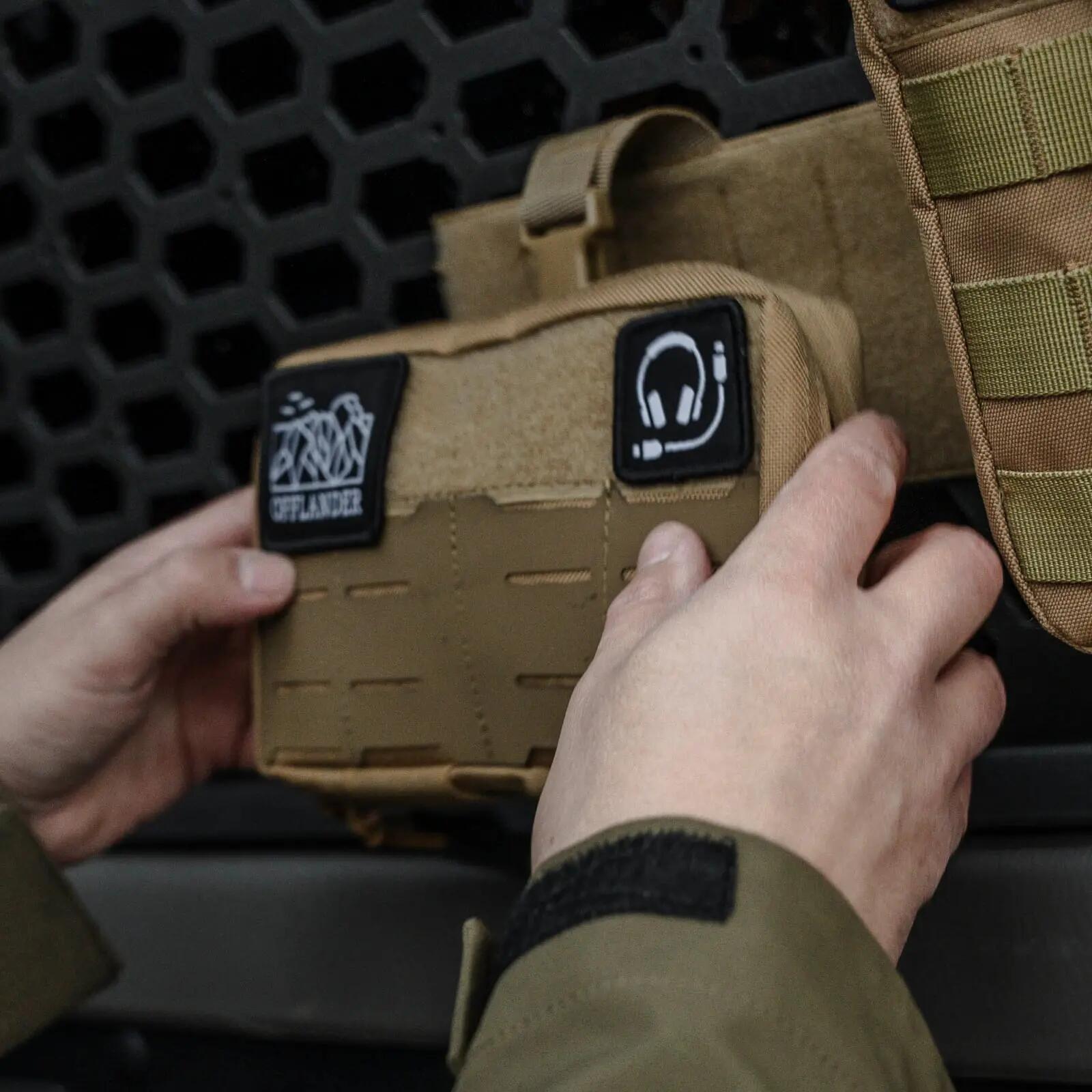 Bolsa tática OFFLANDER Molle com velcro para bateria externa e cabos, preta. 5/6