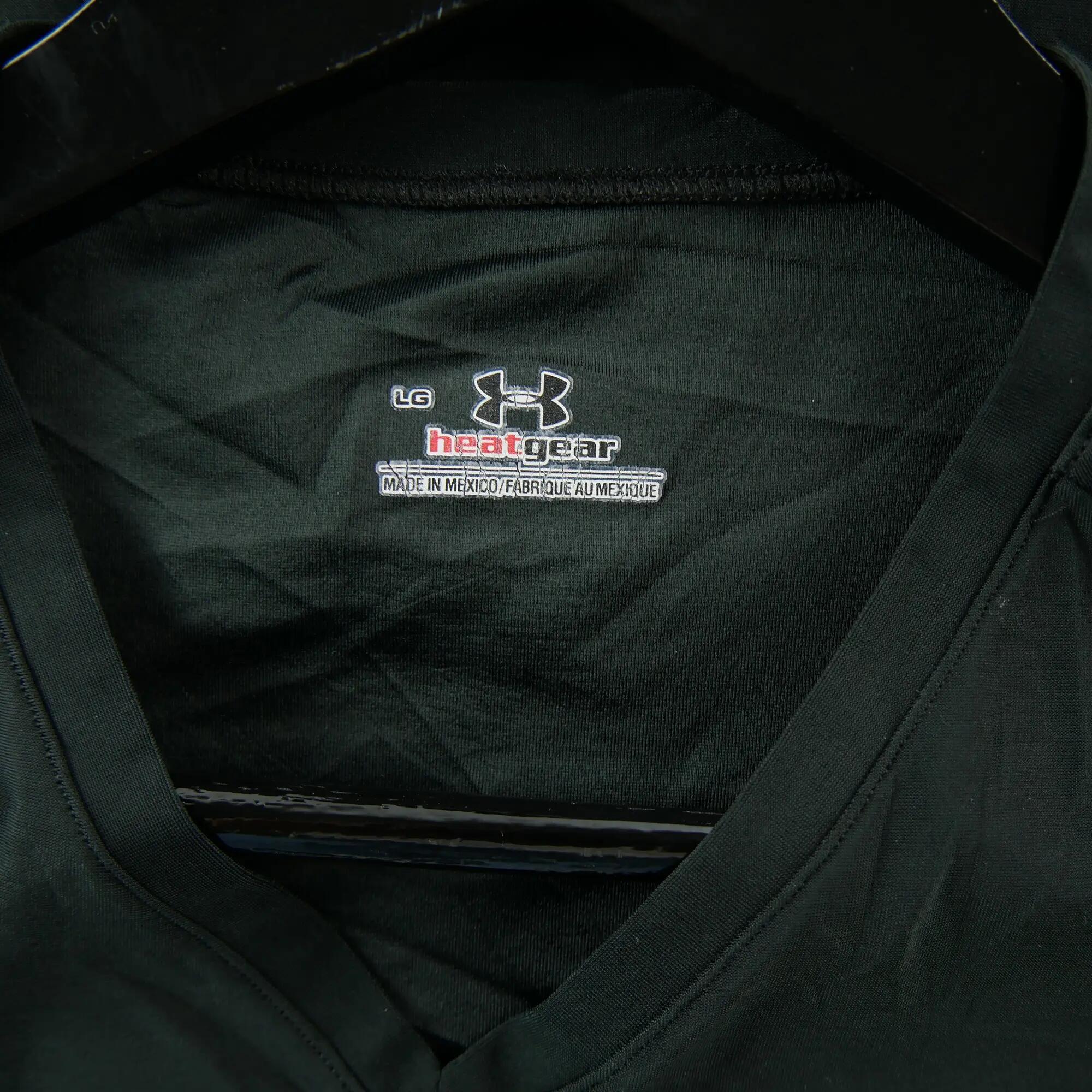 Second life - T-shirt damski HeatGear V-neck Under Armour - Stan bardzo dobry 5/5