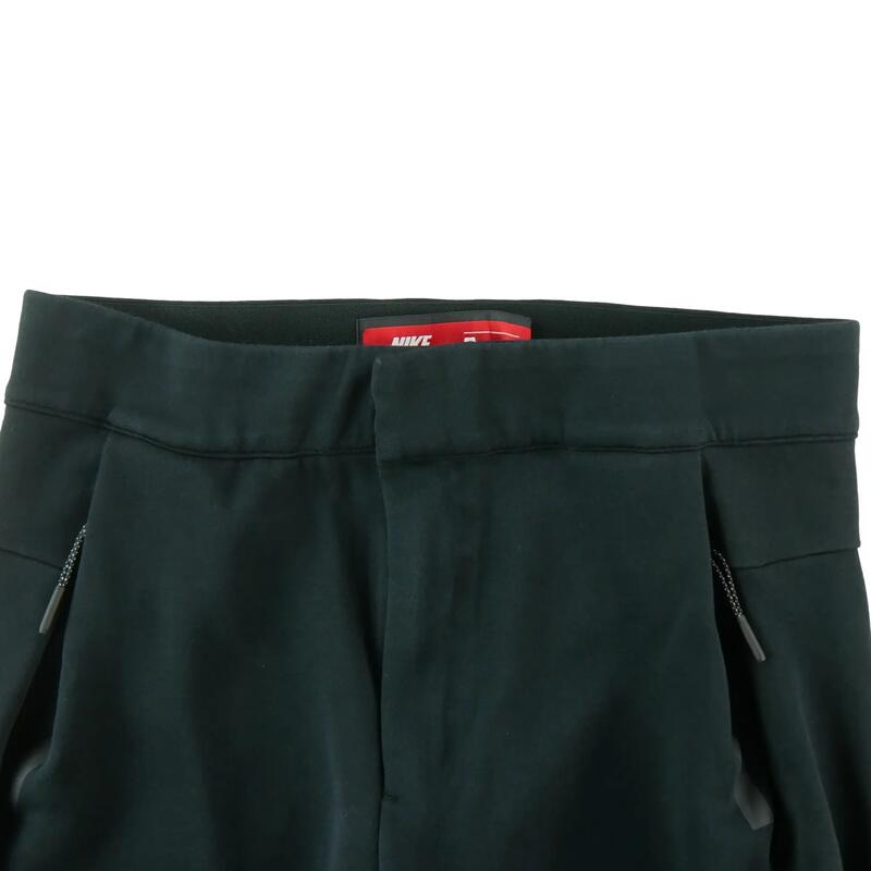 Second life - Pantaloni de trening bărbați Nike Tech - Ca nou