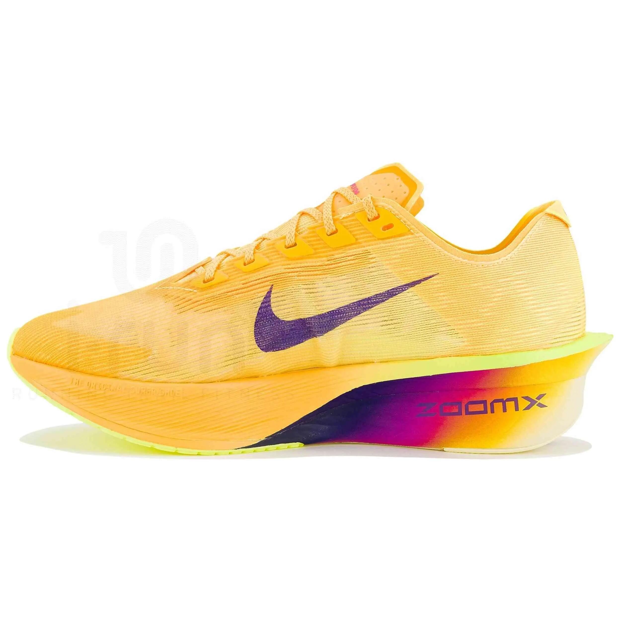 Chaussures de course Nike modèle Zoomx Vaporfly Next 4% "Citron Pulse pour homme 2/4