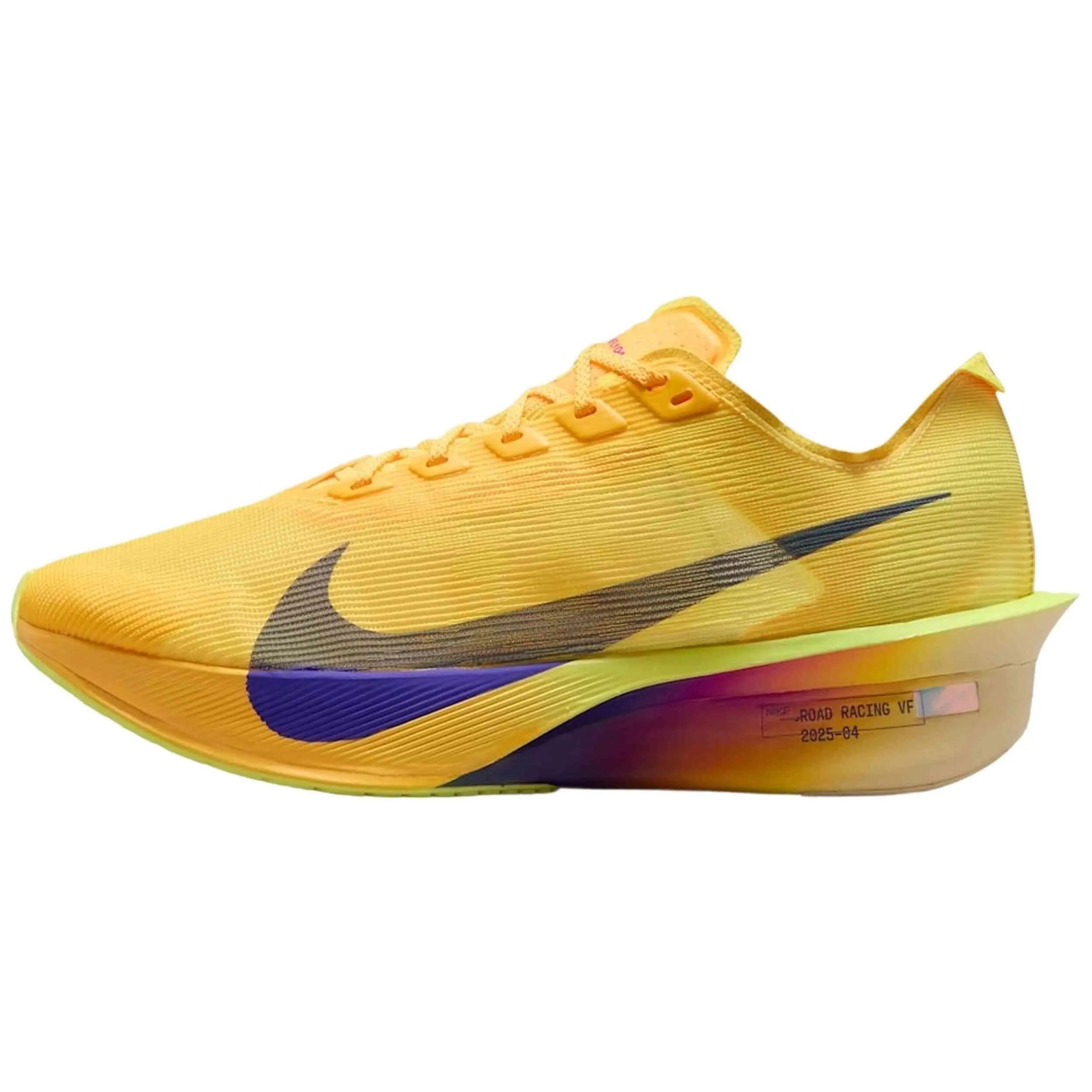 Chaussures de course Nike modèle HF6412-800 pour femmes 2/5